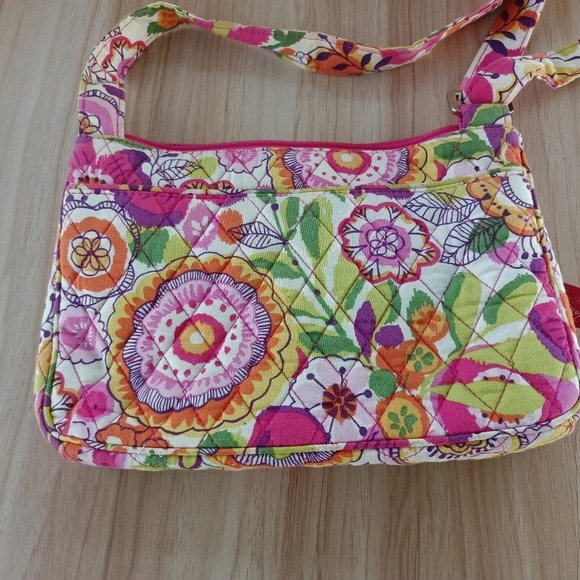 VERA BRADLEY quilted floral print cross body/shoulder bag - Picture 2 of 7